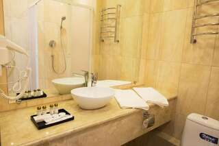 Гостиница Байкал Байкальск Стандартный двухместный номер с 1 кроватью или 2 отдельными кроватями-4